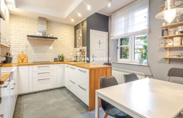 Salwator, 3 pokoje parter, kuchnia, do odświeżenia