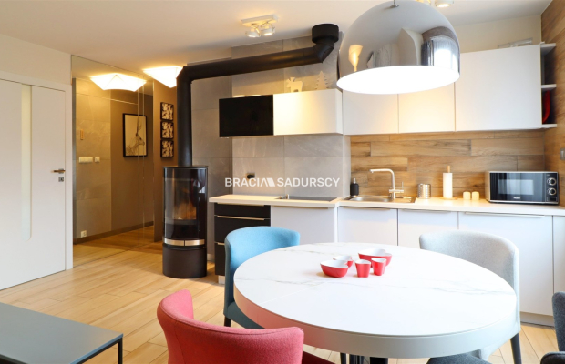 Bezczynszowy apartament w Kościelisku z widokiem na Giewont - idealny na inwestycję i wypoczynek!   

  Szukasz miejsca, które 