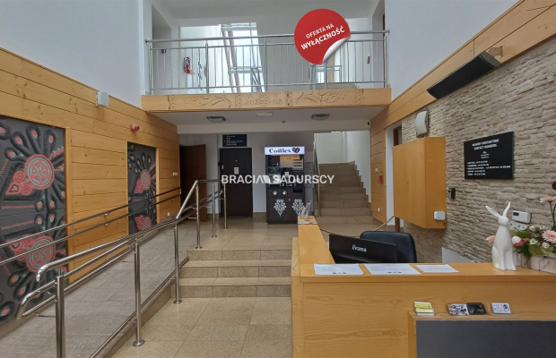 Dwupoziomowy Apartament z Widokiem na Giewont w Kościelisku   

 Oferujemy na sprzedaż przestronny, dwupoziomowy apartament z w