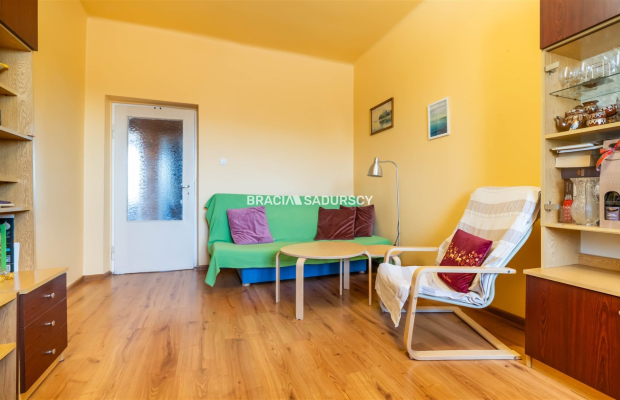 Osiedle Teatralne. Mieszkanie 2 pokojowe z osobną kuchnia o pow. 45,53 m 2  .  

 Mieszkanie dwustronne, rozkładowe, na 4 piętr