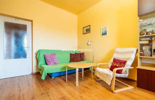 Osiedle Teatralne. Mieszkanie 2 pokojowe z osobną kuchnia o pow. 45,53 m 2  .  

 Mieszkanie dwustronne, rozkładowe, na 4 piętr