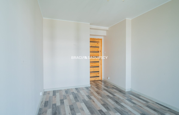 KOMFORTOWE MIESZKANIE Z MIEJSCEM POSTOJOWYM 