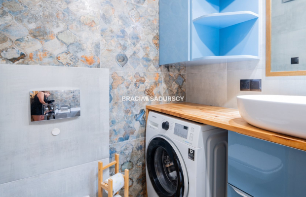 KOMFORTOWE MIESZKANIE Z MIEJSCEM POSTOJOWYM 