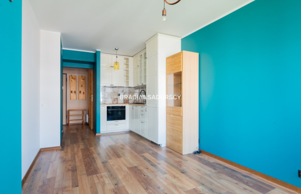 KOMFORTOWE MIESZKANIE Z MIEJSCEM POSTOJOWYM 