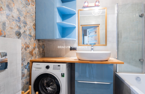 KOMFORTOWE MIESZKANIE Z MIEJSCEM POSTOJOWYM 