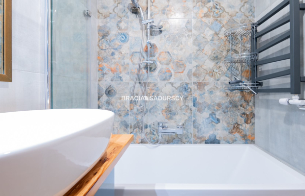 KOMFORTOWE MIESZKANIE Z MIEJSCEM POSTOJOWYM 