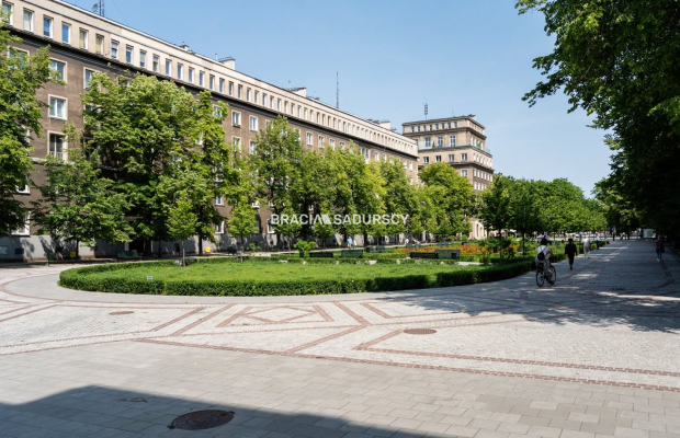 Kraków, Nowa Huta, Osiedle Centrum B, 3-pokojowe mieszkanie o pow. 70 m2. Mieszkanie położone przy reprezentacyjnej Alei Róż - 