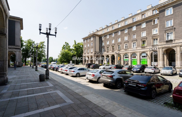 Kraków, Nowa Huta, Osiedle Centrum B, 3-pokojowe mieszkanie o pow. 70 m2. Mieszkanie położone przy reprezentacyjnej Alei Róż - 