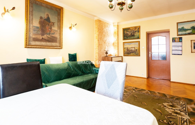 Kraków, Nowa Huta, Osiedle Centrum B, 3-pokojowe mieszkanie o pow. 70 m2. Mieszkanie położone przy reprezentacyjnej Alei Róż - 