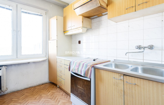 3 pokojowe do remontu os. Piastów