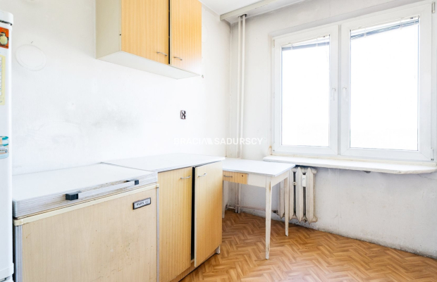 3 pokojowe do remontu os. Piastów