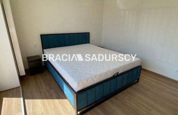 Na sprzedaż: nowe mieszkanie 43 m² ze 104 m 2  poddaszem do adaptacji - Kalwaria Zebrzydowska  

   Nowoczesne 2-pokojowe miesz