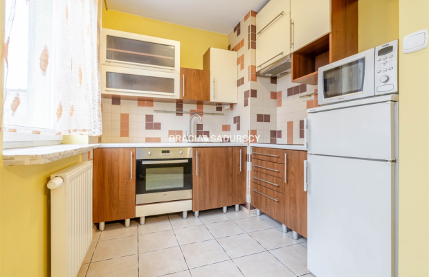 Bieńczyce, ul. Okulickiego. Mieszkanie 1-pokojowe o pow. użytkowej 27,70 m 2  z miejscem postojowym.  

 Mieszkanie, na 1 piętr