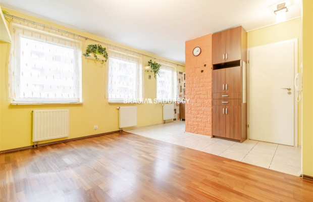 Bieńczyce, ul. Okulickiego. Mieszkanie 1-pokojowe o pow. użytkowej 27,70 m 2  z miejscem postojowym.  

 Mieszkanie, na 1 piętr
