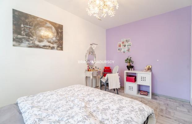 Osiedle Złocień. 3 pokojowe mieszkanie - 62,49 m 2 .  

 Dwustronne, funkcjonalne, rozkładowe mieszkanie, z balkonem na 1 piętr