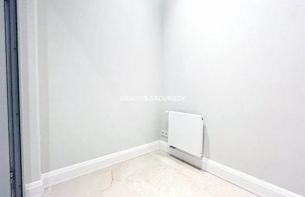 Wynajmę, przestronne w doskonałej lokalizacji 