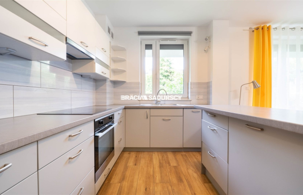 Komfortowe 2 pokoje z ogródkiem,garaż. Olsza. 