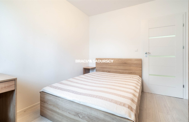 Komfortowe 2 pokoje z ogródkiem,garaż. Olsza. 