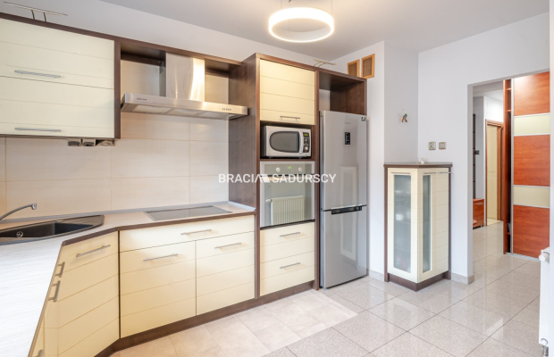 2 pokoje - Chmieleniec - 2500 zł