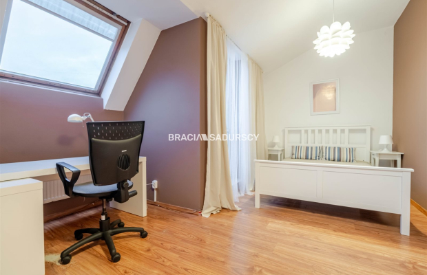 Blisko centrum,2 pokoje,balkon, parking- Krowodrza