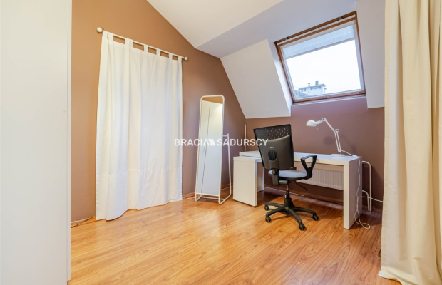 Blisko centrum,2 pokoje,balkon, parking- Krowodrza