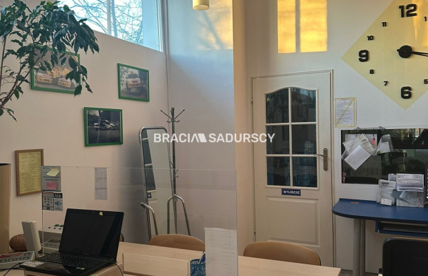 ZDJĘCIA W OGŁOSZENIU NALEŻĄ DO WŁAŚCICIELA OFERTY   

    
Nieruchomość o powierzchni 29 ara, zabudowana pawilonem handlowym or