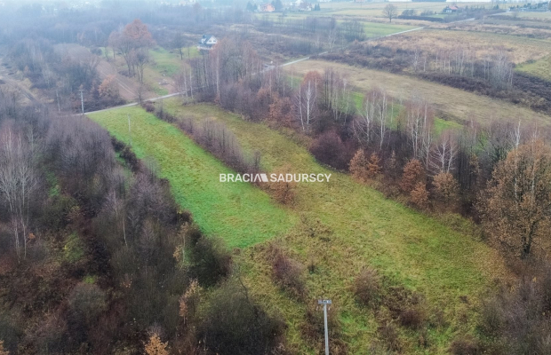 PODSTOLICE - GMINA WIELICZKA   
 
Oferujemy do sprzedaży przepięknie położoną , na terenie pełnym zieleni działkę o powierzchni