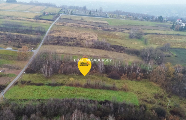 PODSTOLICE - GMINA WIELICZKA   
 
Oferujemy do sprzedaży przepięknie położoną , na terenie pełnym zieleni działkę o powierzchni