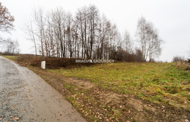 PODSTOLICE - GMINA WIELICZKA   
 
Oferujemy do sprzedaży przepięknie położoną , na terenie pełnym zieleni działkę o powierzchni