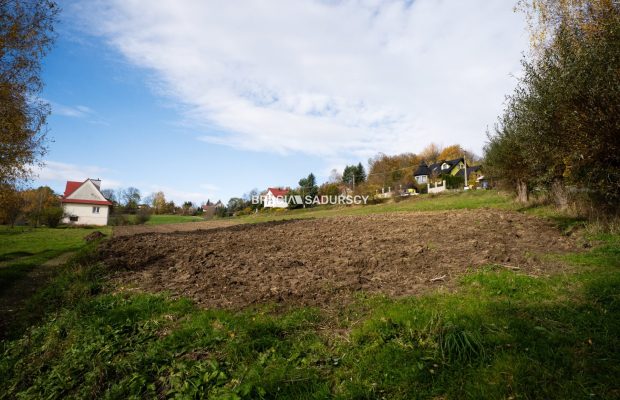 Działka 57 arów – Zawada Lanckorońska- Zakliczyn