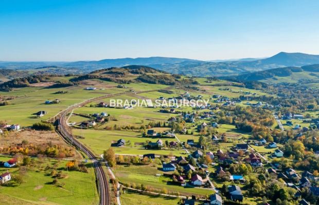 Działka budowlana w Ptaszkowej gm. Grybów    

  Oferujemy na sprzedaż działkę budowlaną (mieszkaniowo-usługową) o  powierzchni