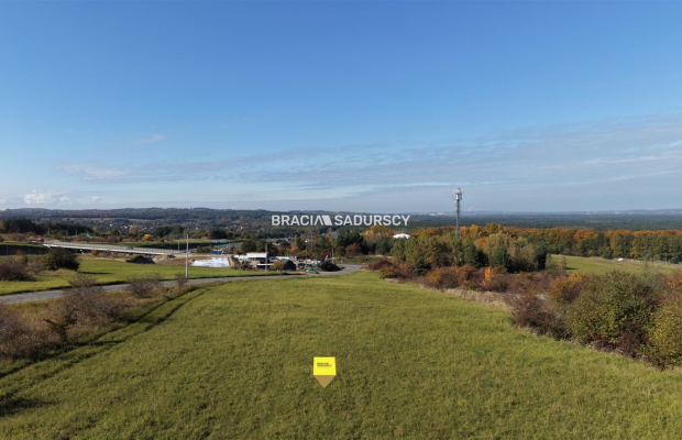 Działka komercyjna o powierzchni 8700 m² położona w miejscowości Rudno, gmina Krzeszowice. Teren w miejscowym planie zagospodar
