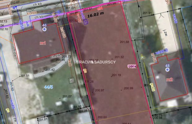 Oferujemy do sprzedaży działkę budowlano‑rolną o łącznej powierzchni 2029 m² (w tym ok. 900 m2 budowlanej) położoną bezpośredni