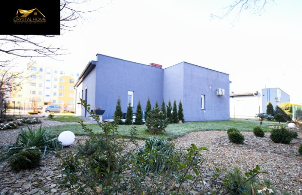 Budynek wolnostojący 184m2 z parkingkiem