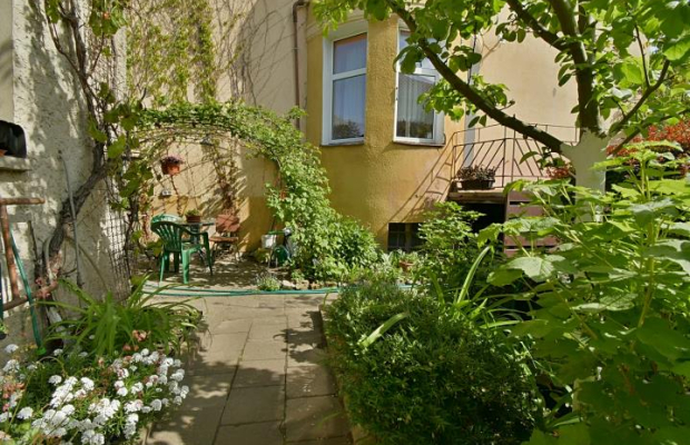 Klasyczna przedwojenna willa miejska ze schronem