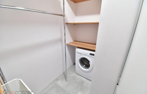 Kawalerka z garderobą i balkonem - Legnicka