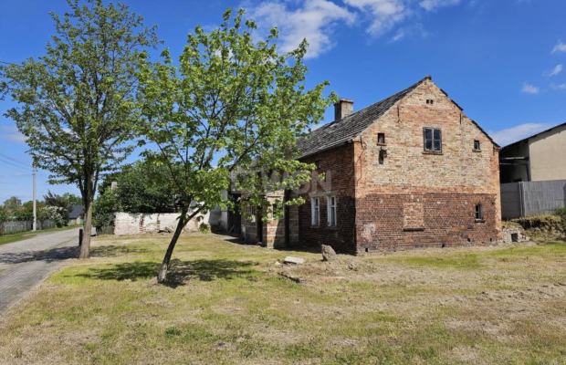 Chełmek, dom, działką o powierzchni 11 ar, sprzedam, cena 129 000 zł.  
  
Zapraszam do zapoznania się z ofertą sprzedaży domu 