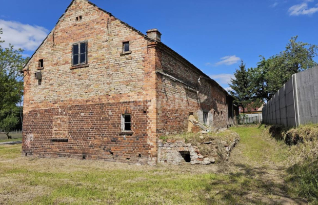 Chełmek, dom, działką o powierzchni 11 ar, sprzedam, cena 129 000 zł.  
  
Zapraszam do zapoznania się z ofertą sprzedaży domu 
