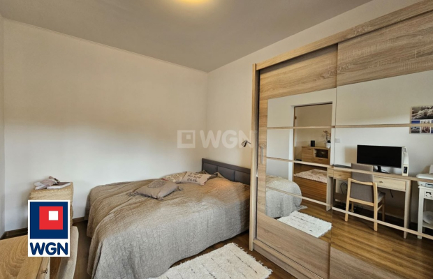 Przemków, dom 98 m2 z lokalem handlowo-usługowym i magazynem, cena 960 000,00 zł, sprzedam.  
  
Na sprzedaż dom - bliźniak z p