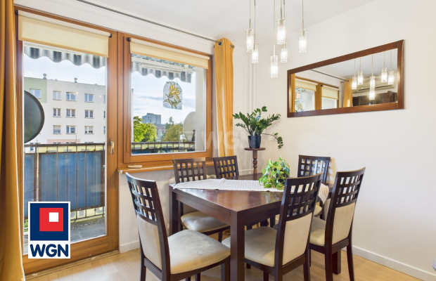 Na sprzedaż przestronne i funkcjonalne mieszkanie o powierzchni 63,30 m2. 
 
Mieszkanie znajduje się w doskonale skomunikowanej