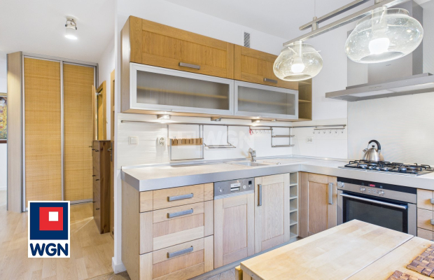 Na sprzedaż przestronne i funkcjonalne mieszkanie o powierzchni 63,30 m2. 
 
Mieszkanie znajduje się w doskonale skomunikowanej