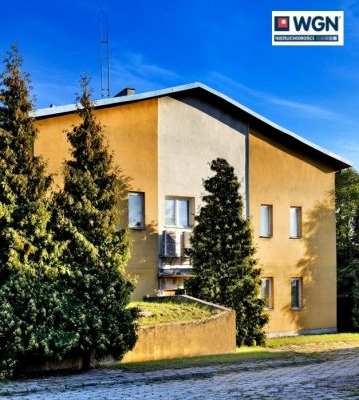 Międzyrzec Podlaski, budynek biurowo-magazynowy, 2095 m2, sprzedam, 1 200 000 zł, netto.  
  
Duże powierzchnie biurowe z zaple