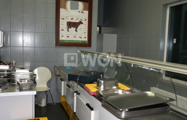 Radwanice, Lipin, przetwórnia, sklep, magazyn, działka 26 ar, sprzedam, 1 750 000 zł.  
  
Na sprzedaż budynek wolnostojący, pi