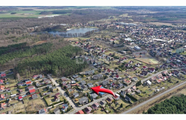 Małomice, dom do dokończenia 270 m2, działka 665 m2, sprzedam, 299 000,00 zł.  
  
Na sprzedaż dom położony w cichej i spokojne