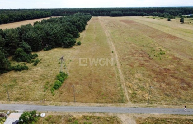 Sobin, działka usługowa, 0,6506 ha, 460 000zł, sprzedam.  
  
Na sprzedaż działka usługowa o powierzchni 65 ar, położona w Sobi