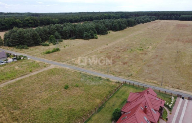 Sobin, działka usługowa, 0,6506 ha, 460 000zł, sprzedam.  
  
Na sprzedaż działka usługowa o powierzchni 65 ar, położona w Sobi