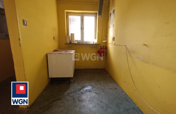 Chocianów, Bolka I Świdnickiego, lokal 299 m2, sprzedam.  
  
  
Zapraszamy do zapoznania się z ofertą sprzedaży lokalu w Choci