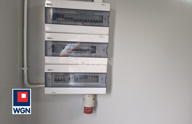 Konotop, sprzedam obiekt, powierzchnia użytkowa 215 m2, działka 494 m2, 399 000 zł.  
  
Na sprzedaż obiekt handlowo-usługowy z