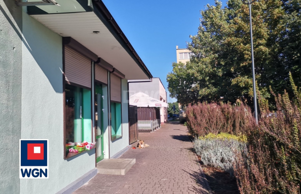 Polkowice, lokal handlowy 49,26 m2, 250 000 zł sprzedam.  
  
Na sprzedaż lokal handlowy o powierzchni zabudowy 49,26 m2 położo