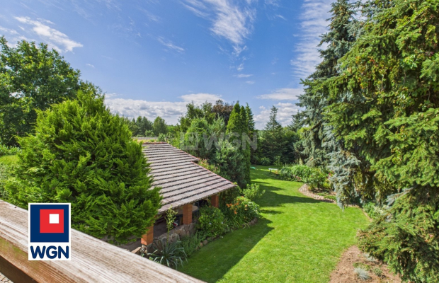 Cieciszów, gmina Szprotawa, dom 220 m2, sprzedam, działka 0,30 ha, 729 000 zł.  
  
WGN Nieruchomości, prezentuje wyjątkową nie